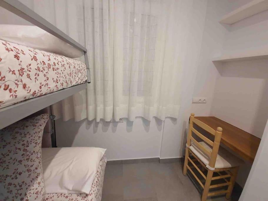 Apartamento Luminoso Planta Baja con terraza a 5 min de la playa Cadaqués Exterior foto