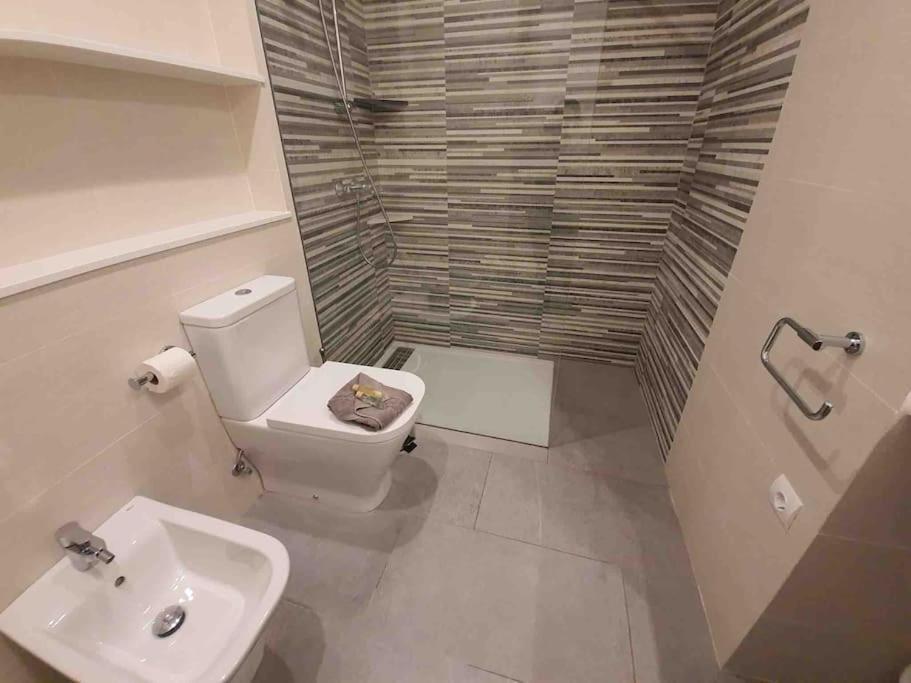 Apartamento Luminoso Planta Baja con terraza a 5 min de la playa Cadaqués Exterior foto