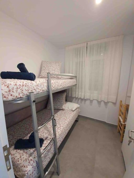 Apartamento Luminoso Planta Baja con terraza a 5 min de la playa Cadaqués Exterior foto